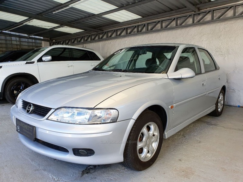 VECTRA 2 2 MPFI GL MILENIUM 8V GASOLINA 4P MANUAL 2001 CAXIAS DO SUL