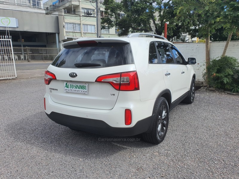 SORENTO EX 3.5 L V6 4X4 AUTOMÁTICO - 2015 - CAXIAS DO SUL