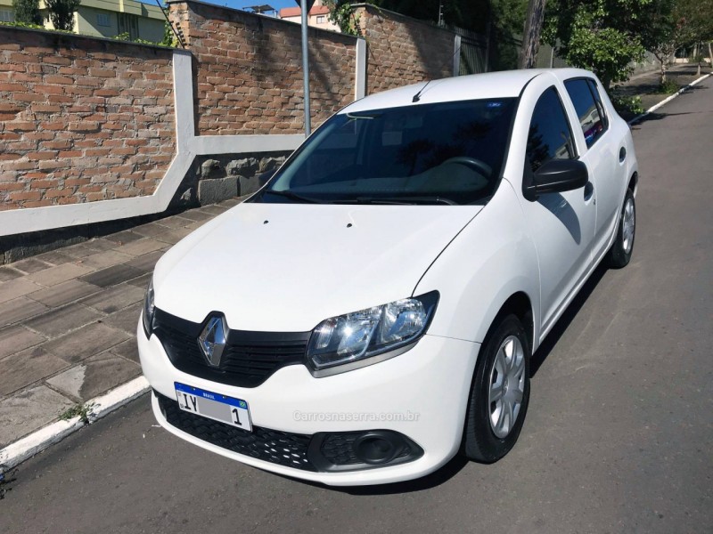 SANDERO 1.0 AUTHENTIQUE 12V FLEX 4P MANUAL 2018 FARROUPILHA Carros