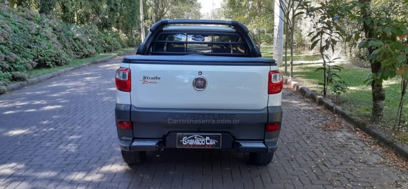 STRADA 1.8 MPI ADVENTURE LOCKER E.TORQ CD 16V FLEX 4P MANUAL - 2019 - CANELA