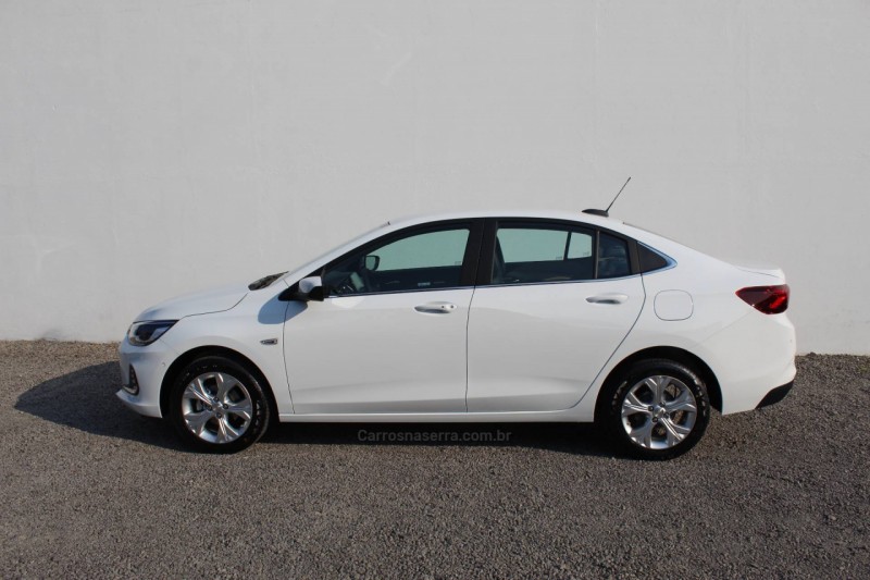 ONIX  1.0	PREMIER PLUS 12V TURBO FLEX 4P AUTOMÁTICO - 2022 - FLORES DA CUNHA