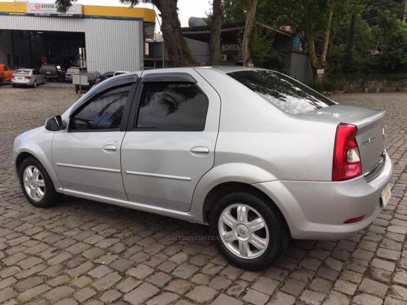 LOGAN 1.6 EXPRESSION 16V FLEX 4P MANUAL - 2011 - CAXIAS DO SUL