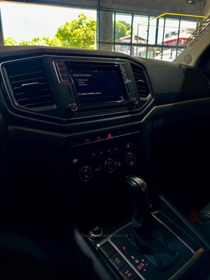 AMAROK 3.0 V6 TDI HIGHLINE CD DIESEL 4MOTION AUTOMÁTICO - 2021 - LAJEADO