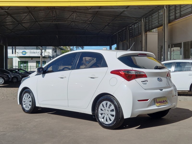HB20 1.6 COMFORT PLUS 16V FLEX 4P MANUAL - 2014 - VACARIA