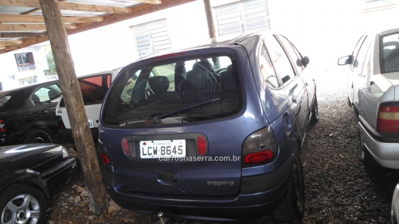 SCÉNIC 2.0 RXE 8V GASOLINA 4P MANUAL - 2000 - CAXIAS DO SUL