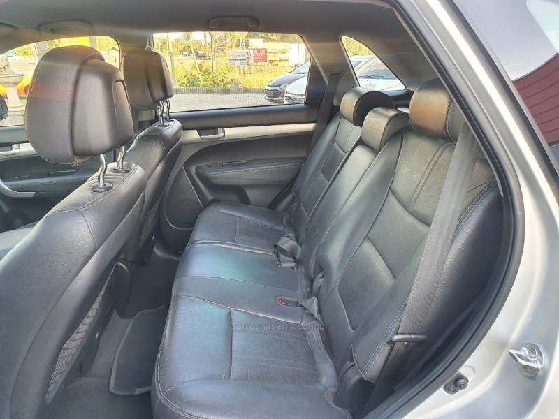 SORENTO 2.4 EX2 4X2 16V GASOLINA 4P AUTOMÁTICO - 2012 - BOM PRINCíPIO