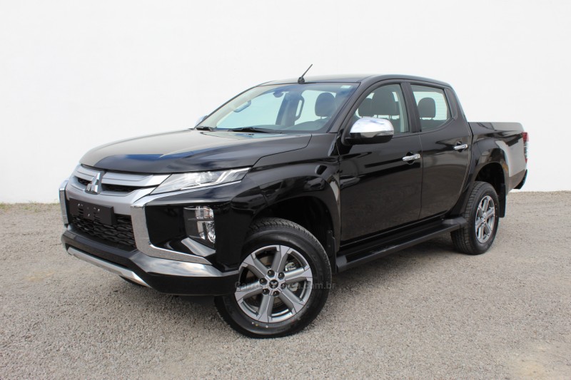 l200 triton 2.4 16v turbo diesel sport hpe cd 4p 4x4 automatico 2023 flores da cunha