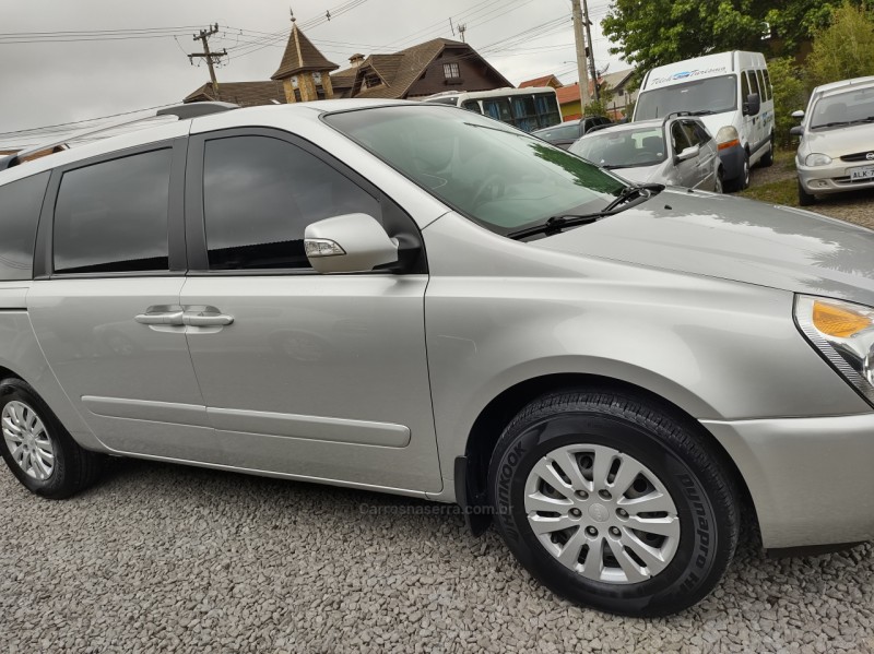 CARNIVAL 3.8 EX V6 24V GASOLINA 4P AUTOMATICO - 2012 - GRAMADO