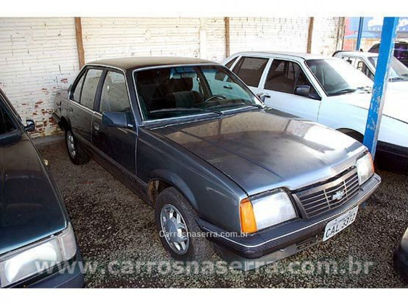 monza 1.8 sl e 8v alcool 2p automatico 1986 caxias do sul