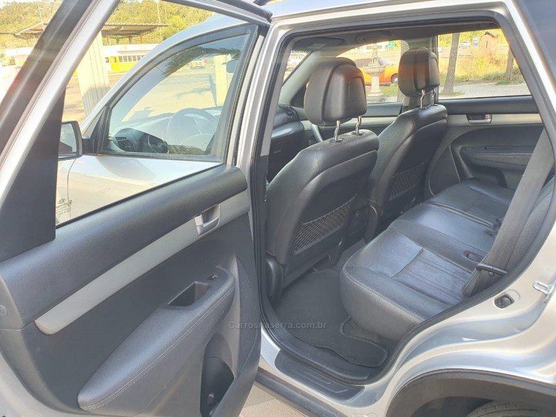 SORENTO 2.4 EX2 4X2 16V GASOLINA 4P AUTOMÁTICO - 2012 - BOM PRINCíPIO