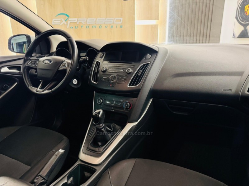 FOCUS 1.6 SE PLUS 16V FLEX 4P MANUAL - 2018 - CANOAS