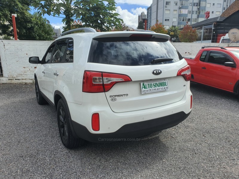 SORENTO EX 3.5 L V6 4X4 AUTOMÁTICO - 2015 - CAXIAS DO SUL