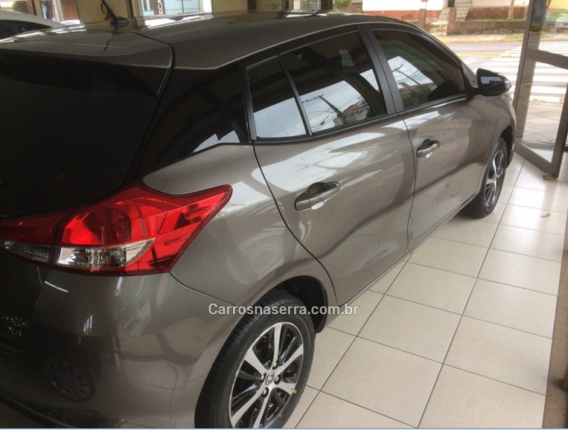 YARIS 1.5 16V FLEX XS MULTIDRIVE - 2024 - FARROUPILHA