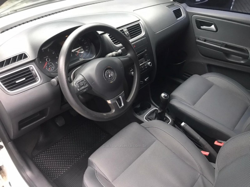 FOX 1.0 MI TREND 8V FLEX 4P MANUAL - 2012 - FELIZ