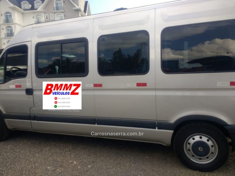 master 2.5 dci minibus l3h2 16 lugares 16v diesel 3p manual 2013 gramado
