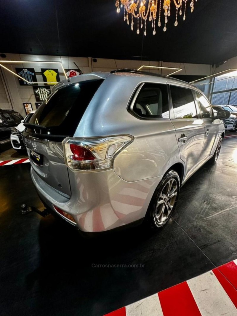 OUTLANDER 2.0 16V GASOLINA 4P AUTOMÁTICO - 2015 - LAJEADO