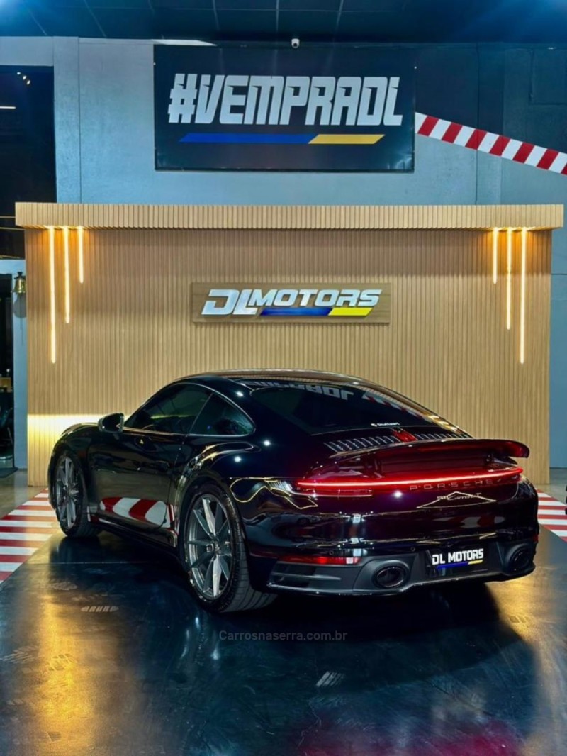 911 3.0 CARRERA T COUPÉ AUTOMÁTICO - 2024 - LAJEADO