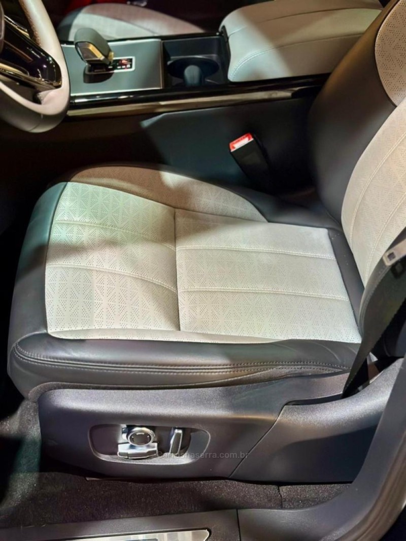 RANGE ROVER 3.5 V8 GASOLINA 4P 4X4 AUTOMÁTICO - 2024 - LAJEADO