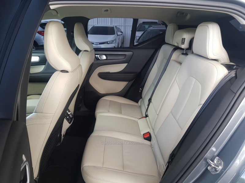 XC 40 2.0 T5 GASOLINA MOMENTUM AWD GEARTRONIC - 2019 - ERECHIM