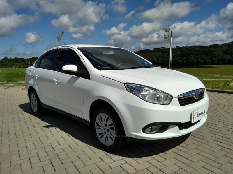 grand siena 1.4 mpi attractive 8v flex 4p manual 2015 caxias do sul