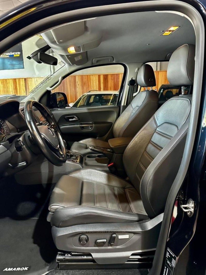 AMAROK 3.0 V6 TDI HIGHLINE CD DIESEL 4MOTION AUTOMÁTICO - 2021 - LAJEADO