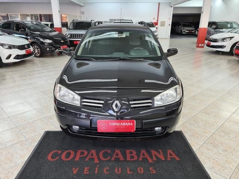 megane 1.6 dynamique grand tour 16v flex 4p manual 2012 caxias do sul