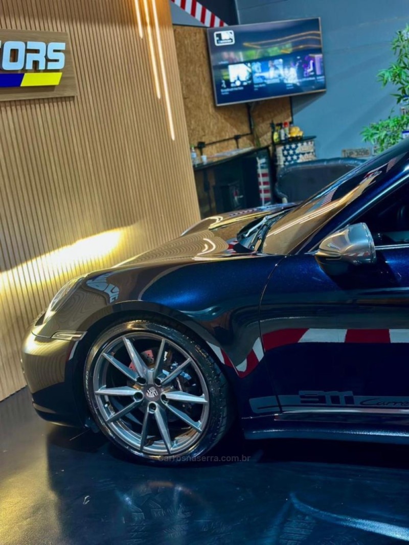 911 3.0 CARRERA T COUPÉ AUTOMÁTICO - 2024 - LAJEADO