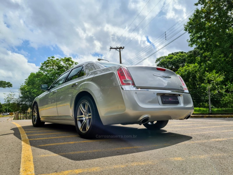 300 C 3.6 SEDAN V6 24V GASOLINA 4P AUTOMÁTICO - 2012 - BENTO GONçALVES