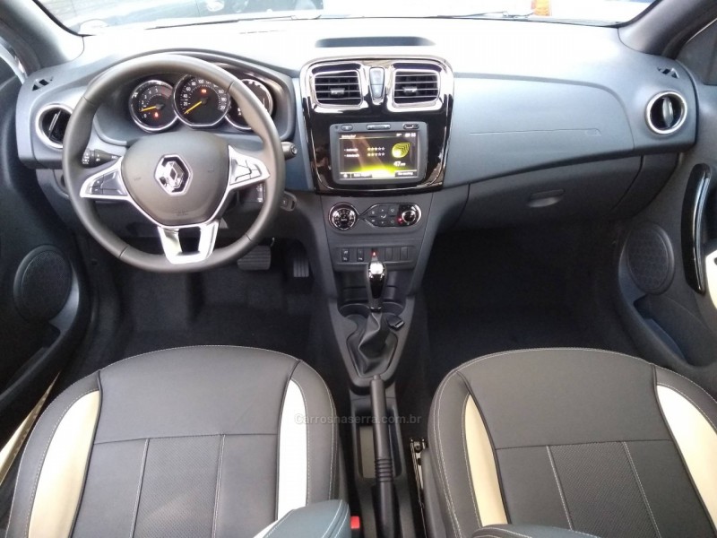 SANDERO 1.6 STEPWAY ICONIC X-TRONIC 16V FLEX 4P AUTOMÁTICO - 2022 - FLORES DA CUNHA