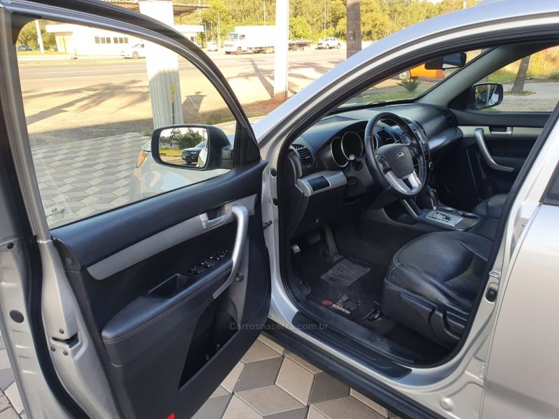 SORENTO 2.4 EX2 4X2 16V GASOLINA 4P AUTOMÁTICO - 2012 - BOM PRINCíPIO