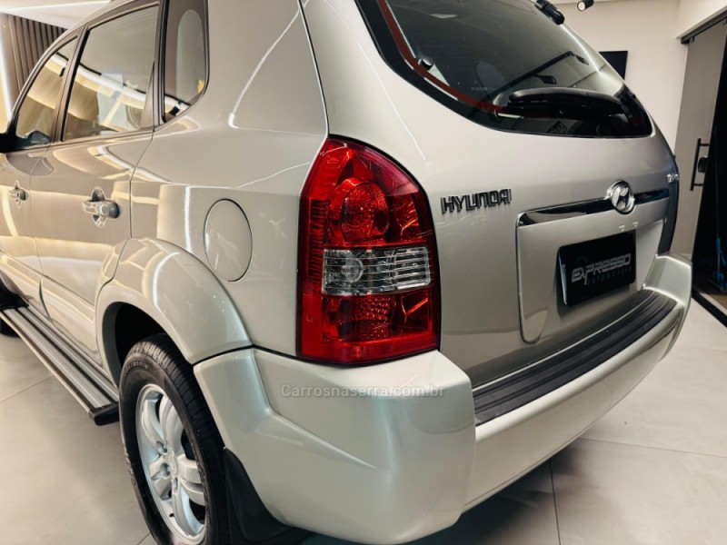 TUCSON 2.0 MPFI GL 16V 142CV 2WD GASOLINA 4P AUTOMÁTICO - 2008 - CANOAS