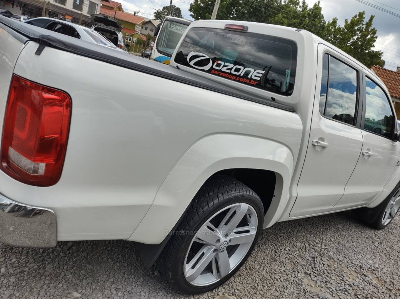 AMAROK 2.0 HIGHLINE 4X4 CD 16V TURBO INTERCOOLER DIESEL 4P AUTOMÁTICO - 2015 - GRAMADO