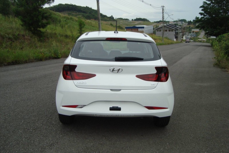 HB20 1.6 VISION 12V FLEX 4P AUTOMÁTICO  - 2022 - FLORES DA CUNHA