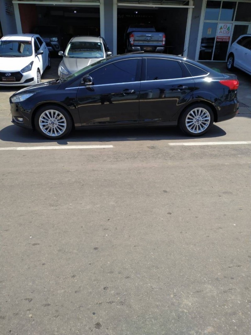 focus 2.0 titanium plus sedan 16v flex 4p powershift 2018 guapore
