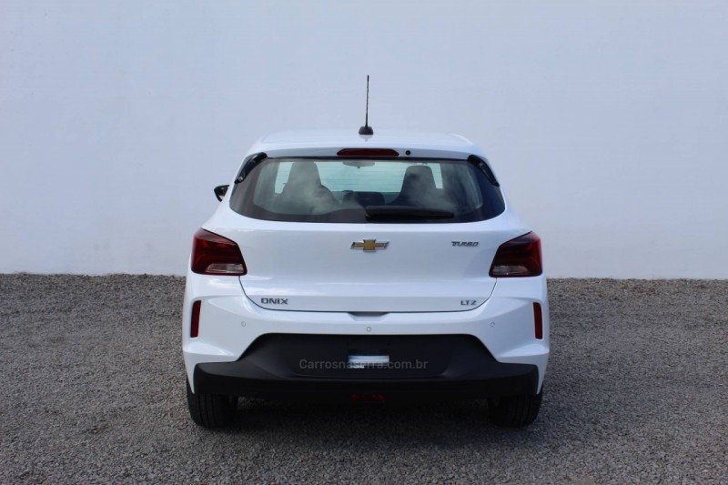 ONIX 1.0  LTZ 12V TURBO FLEX 4P AUTOMÁTICO - 2022 - FLORES DA CUNHA