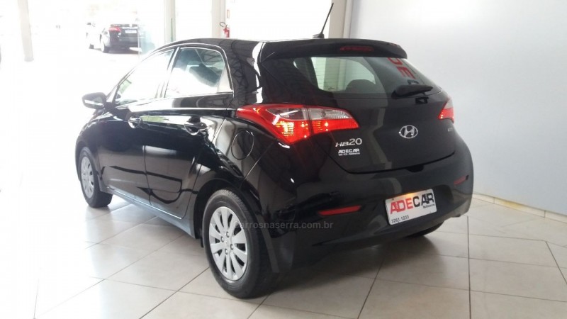 HB20 1.0 COMFORT PLUS 12V FLEX 4P MANUAL - 2015 - FARROUPILHA