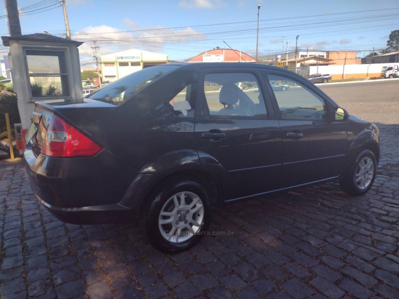 FIESTA 1.6 MPI SEDAN 8V FLEX 4P MANUAL - 2009 - CAXIAS DO SUL