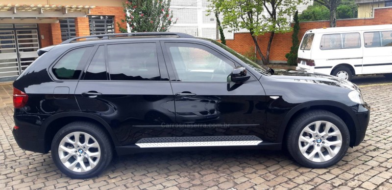 X5 4.8 4X4 50I SECURITY V8 32V GASOLINA 4P AUTOMÁTICO - 2011 - CAXIAS DO SUL