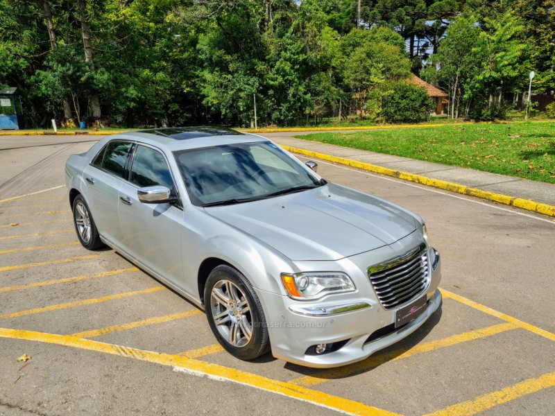 300 C 3.6 SEDAN V6 24V GASOLINA 4P AUTOMÁTICO - 2012 - BENTO GONçALVES