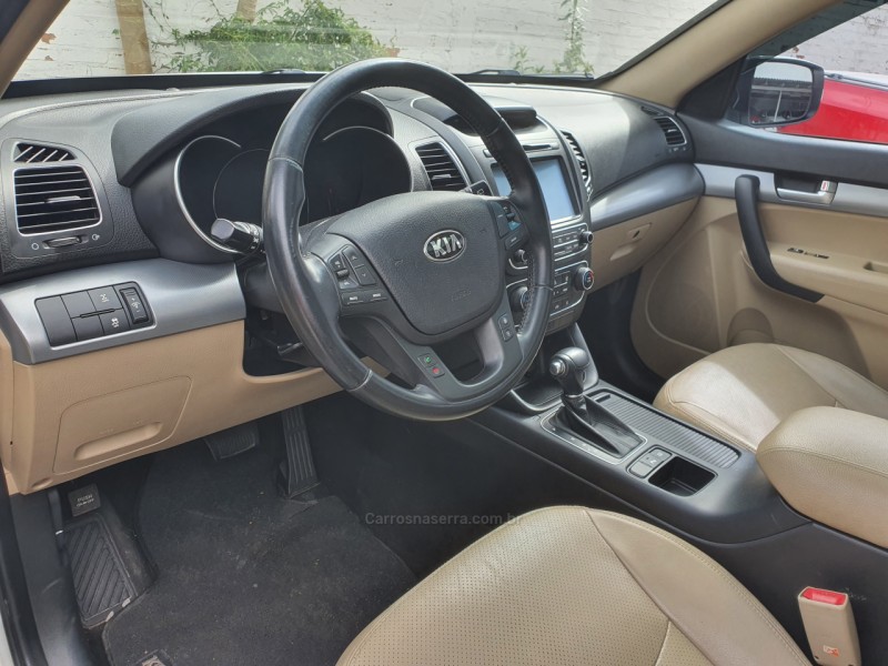 SORENTO EX 3.5 L V6 4X4 AUTOMÁTICO - 2015 - CAXIAS DO SUL