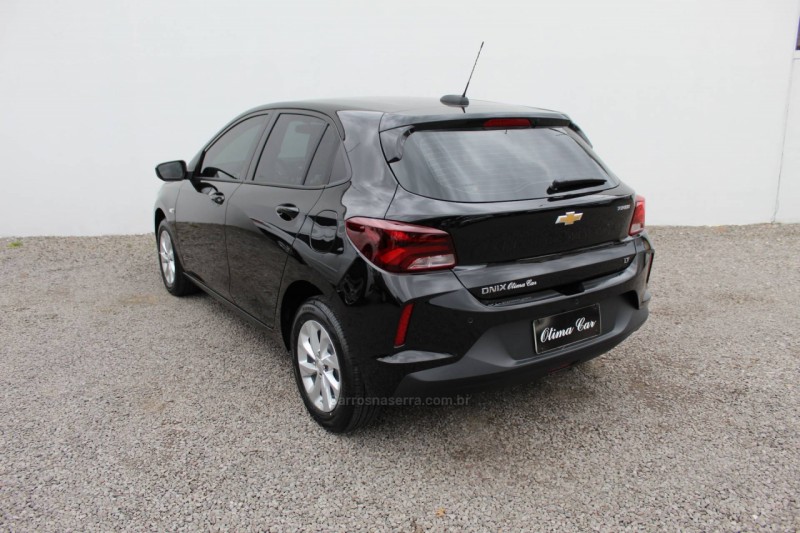 ONIX 1.0  LT 12V TURBO FLEX 4P AUTOMÁTICO - 2022 - FLORES DA CUNHA