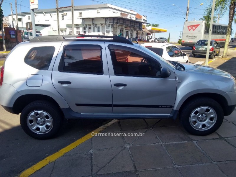 DUSTER 1.6 EXPRESSION 4X2 16V FLEX 4P MANUAL - 2013 - DOIS IRMãOS