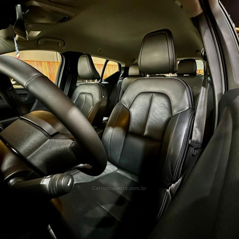 XC 40  - 2020 - LAJEADO