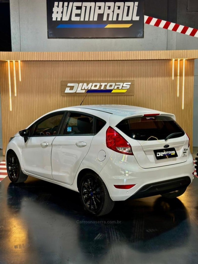 FIESTA 1.0 EDGE 8V GASOLINA 4P MANUAL - 2018 - LAJEADO