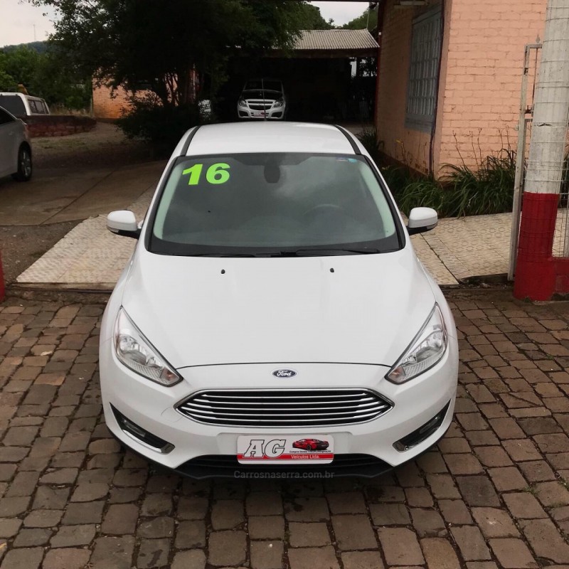 focus 2.0 titanium sedan 16v flex 4p automatico 2016 casca