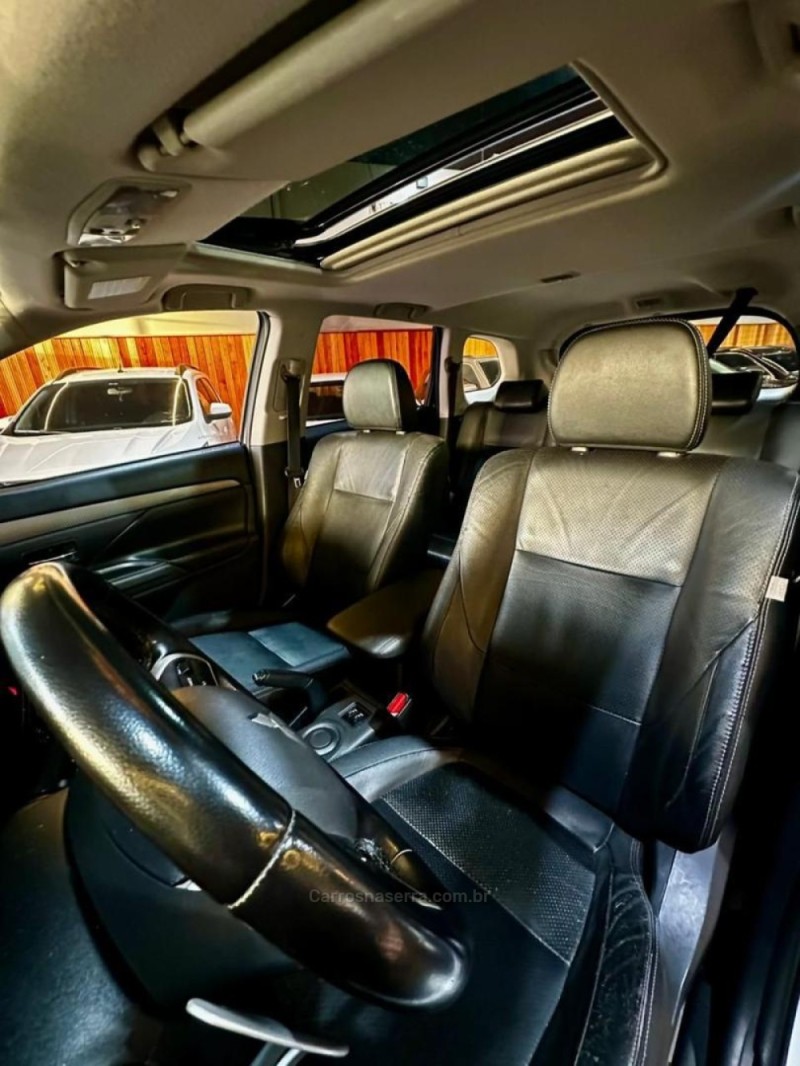 OUTLANDER 2.0 16V GASOLINA 4P AUTOMÁTICO - 2015 - LAJEADO