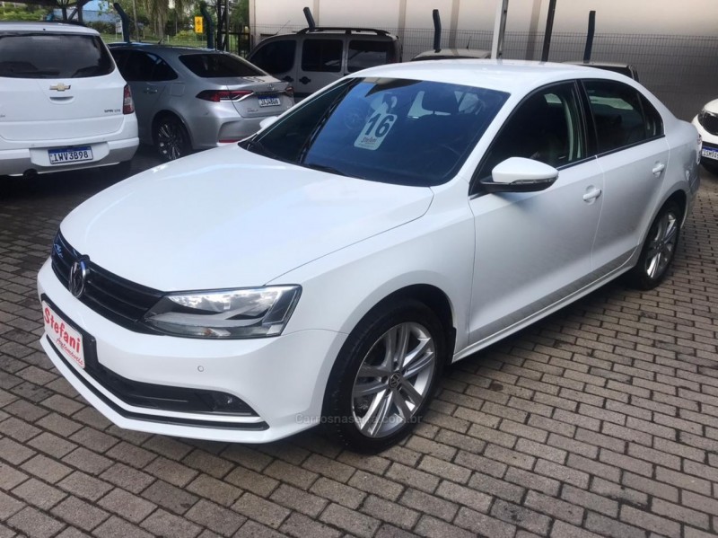 JETTA 2.0 TSI HIGHLINE 211CV GASOLINA 4P TIPTRONIC