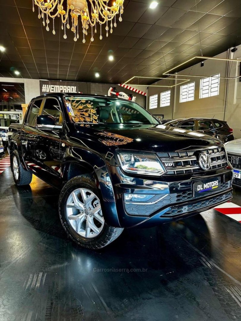 AMAROK 3.0 V6 TDI HIGHLINE CD DIESEL 4MOTION AUTOMÁTICO - 2021 - LAJEADO
