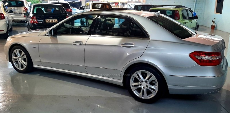 E 250 1.8 CGI AVANTGARDE 16V GASOLINA 4P AUTOMÁTICO - 2011 - CAXIAS DO SUL