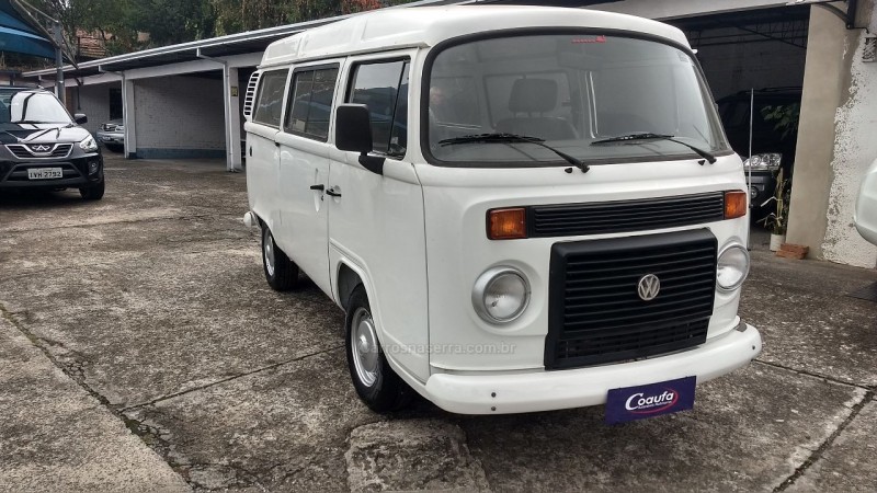 kombi 1.6 mi std lotacao 8v gasolina 3p manual 2009 farroupilha